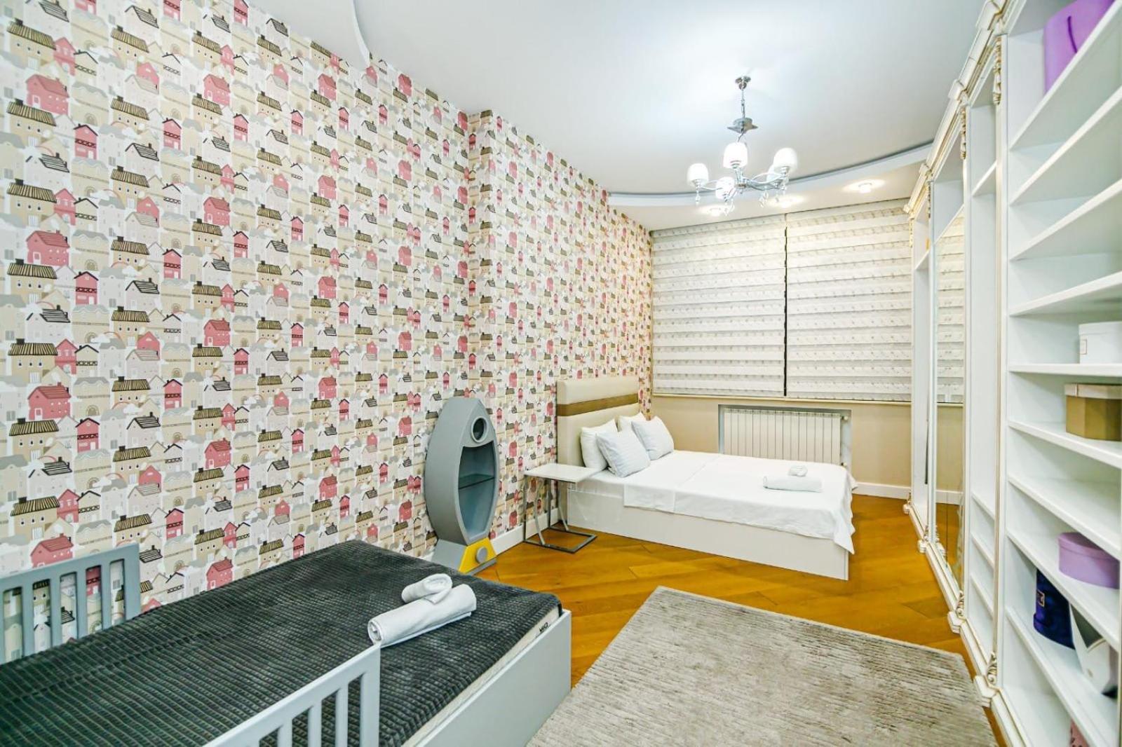 Vip Apartment Number One Баку Екстериор снимка