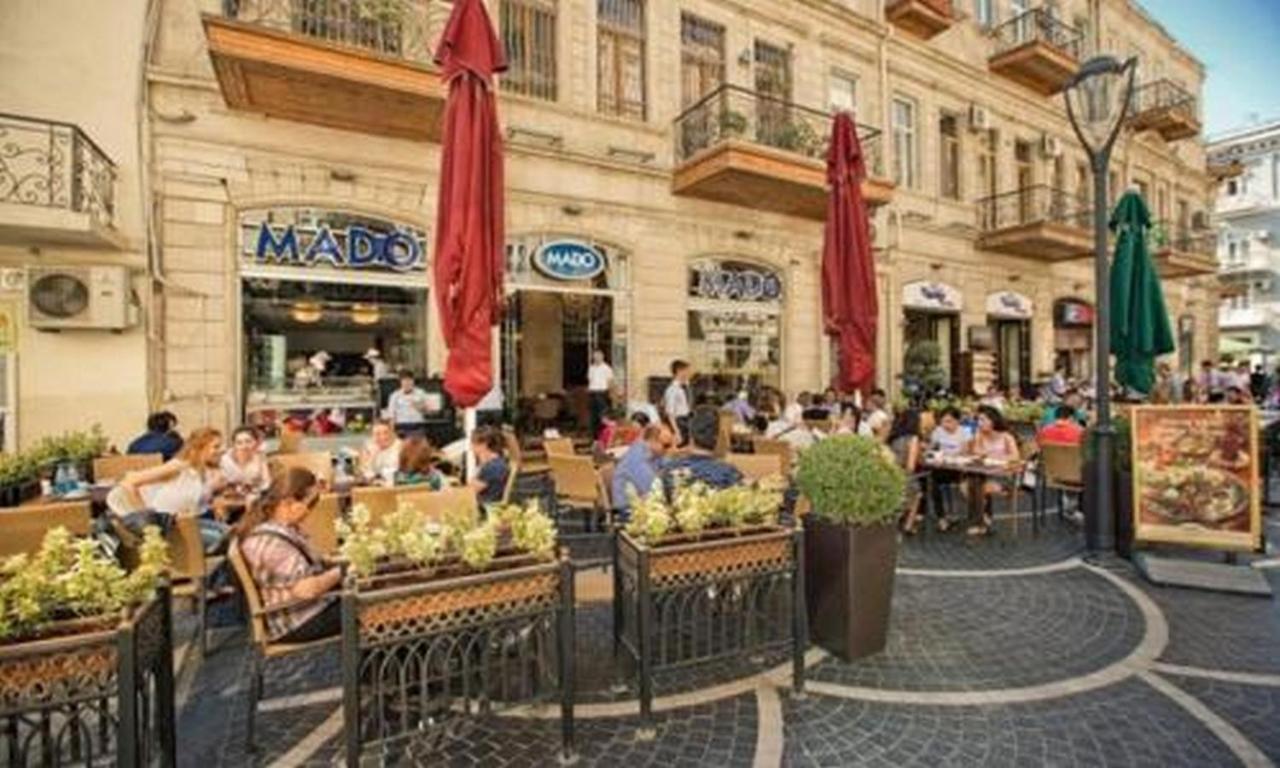 Vip Apartment Number One Баку Екстериор снимка