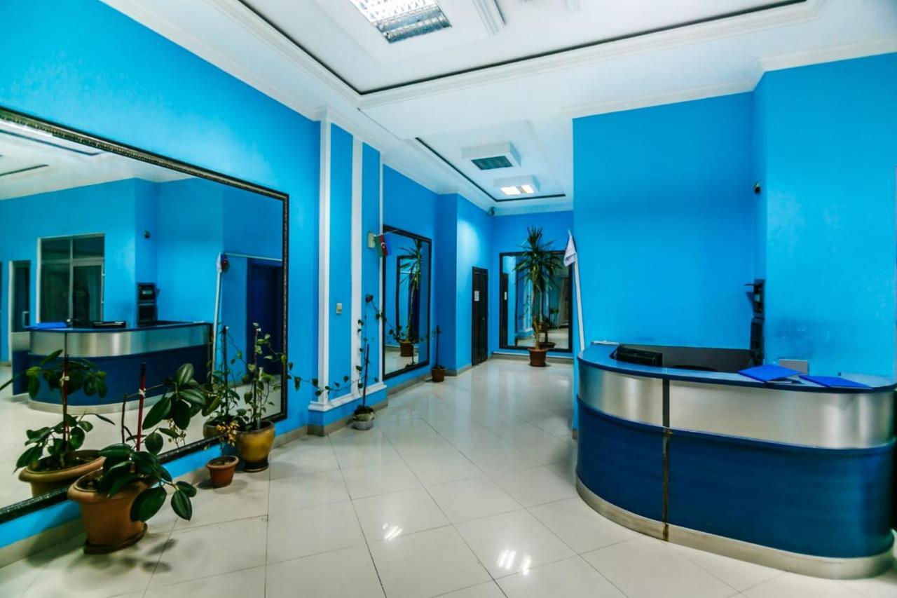 Vip Apartment Number One Баку Екстериор снимка