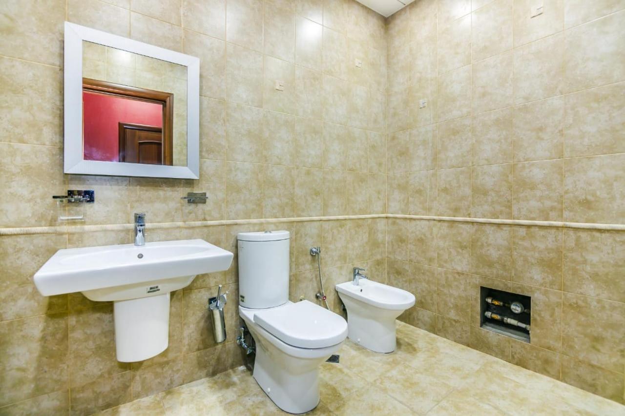 Vip Apartment Number One Баку Екстериор снимка