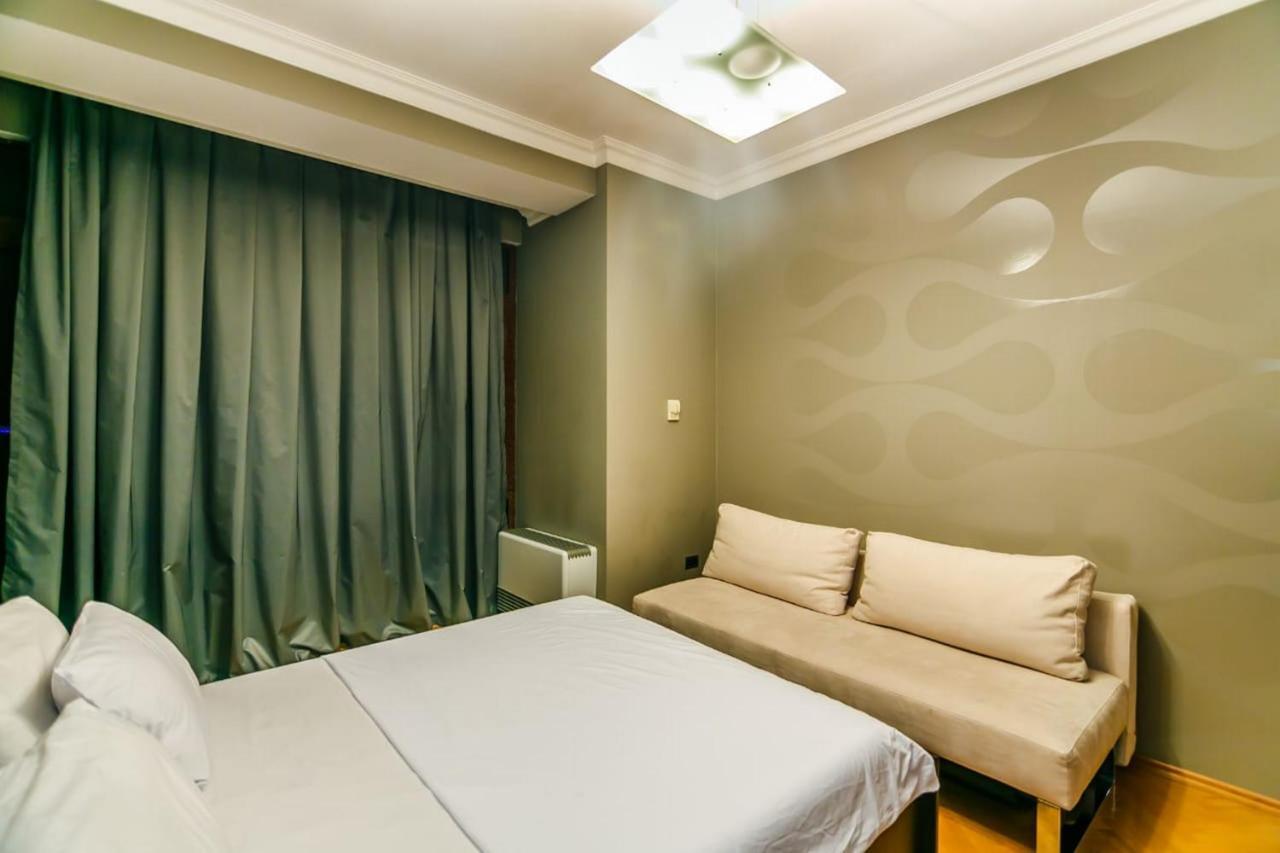 Vip Apartment Number One Баку Екстериор снимка